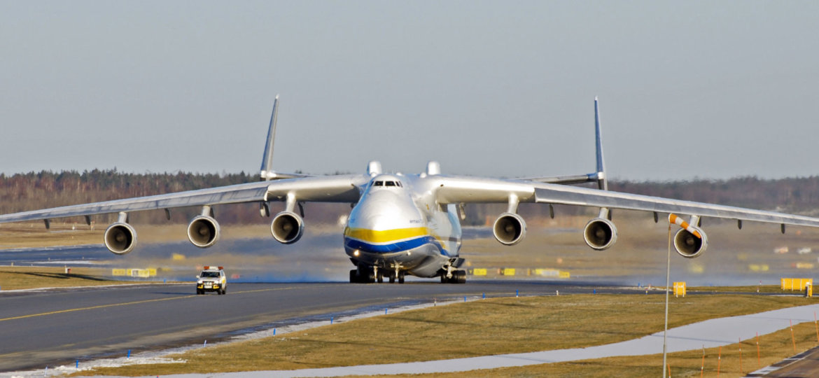 Largest aircraft in the world Antonov An-225 Mriya