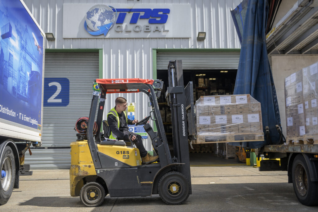 TPS-Global-Logistics-warehouse-goods-in